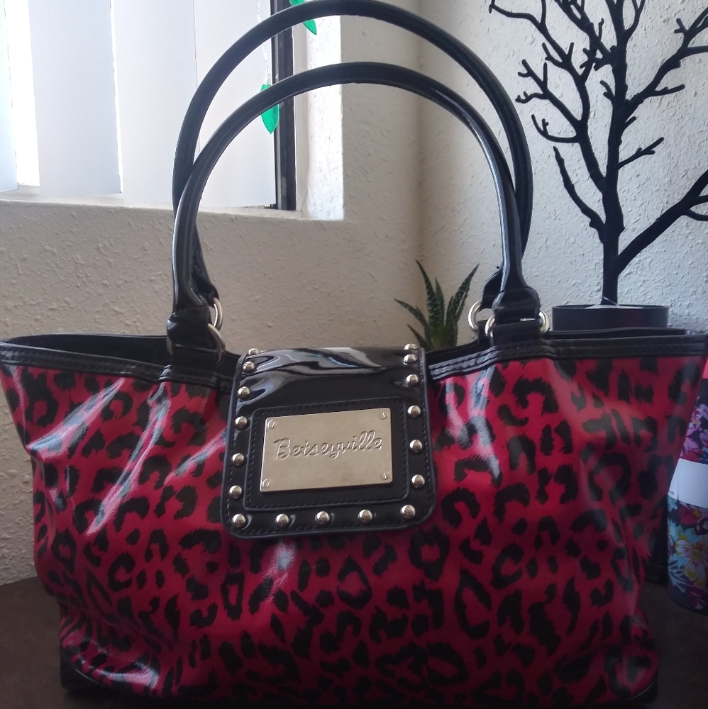 Betseyville by betsey johnson